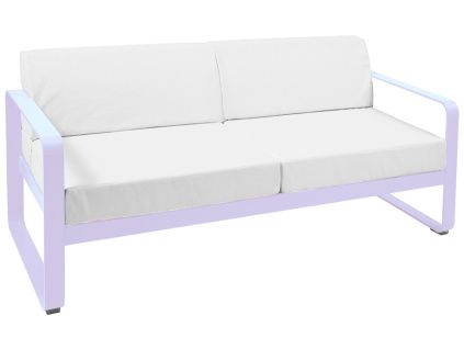 Bílá čalouněná zahradní pohovka Fermob Bellevie 160 cm s fialovou podnoží