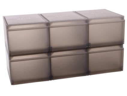 Set šesti šedých plastových úložných boxů na boty Shoecase