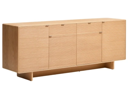 Dubová komoda Kave Home Norlen 195 x 45 cm