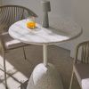 Bílý terrazzo zahradní stůl Kave Home Saura 70 cm -fv-interier-25