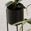 Černý kovový květináč Maki Ø 20 cm -fv-interier-25