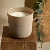 Vonná svíčka Kave Home The Essence 500 g -fv-interier-25