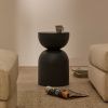 Šedý kovový odkládací stolek Kave Home Rachell 30,5 cm -fv-interier-25