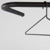 Černý kovový stojací věšák LINE 170 cm -fv-interier-25