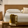 Žluto-bílý vlněý pléd Kave Home Orlet 170 x 130 cm -fv-interier-25