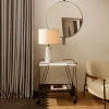 Bílá mramorová stolní lampa Gubi Gravity 49 cm s bílým stínidlem -fv-interier-25
